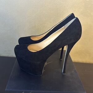 Guiseppe Zanotti Italy Black Suede Pump Platform  Stilettos